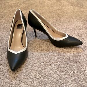 White House Black Market heels. Size 7.5